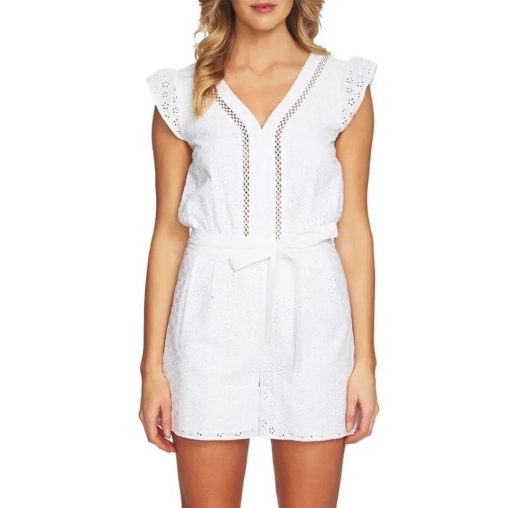 *brand new* White Eyelet Romper